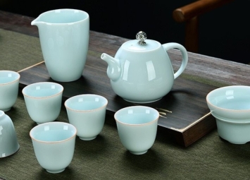 Bộ Ấm Trà Sứ Là Lựa Chọn Lý Tưởng Cho Những Buổi Trà Chiều Thư Giãn